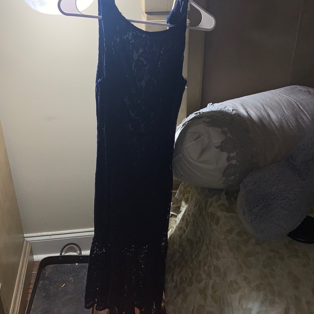 Lulu’s navy blue flower lace dress